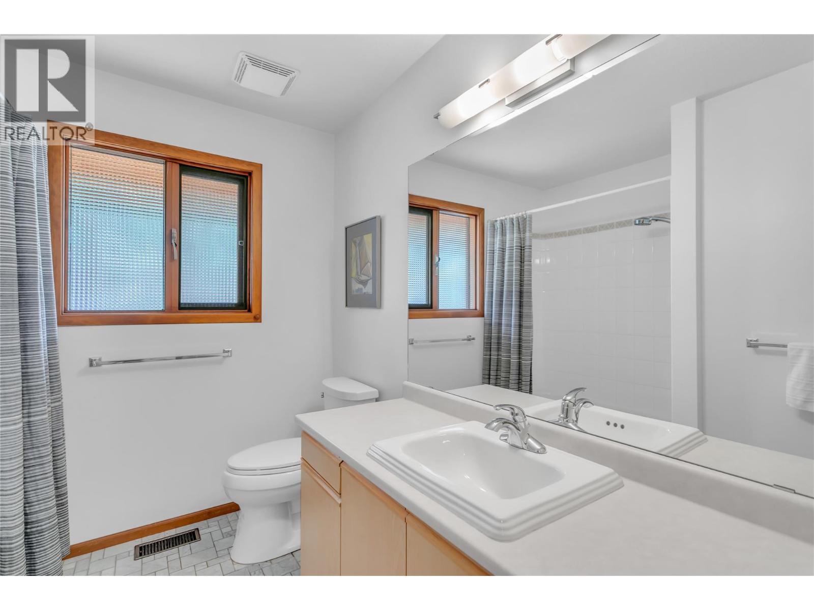 2020 Bennett Road, Kelowna, British Columbia  V1V 2C1 - Photo 28 - 10384305