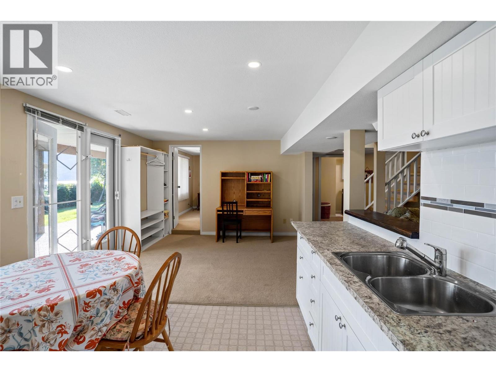 1988 Dewdney Road, Kelowna, British Columbia  V1V 2C3 - Photo 43 - 10384686