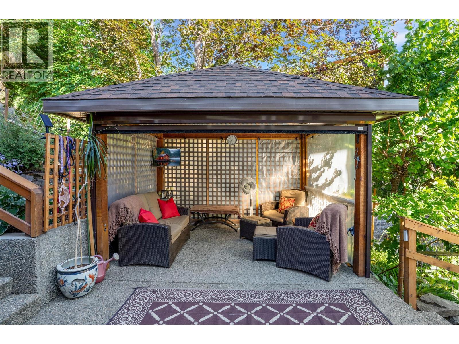 1988 Dewdney Road, Kelowna, British Columbia  V1V 2C3 - Photo 35 - 10384686