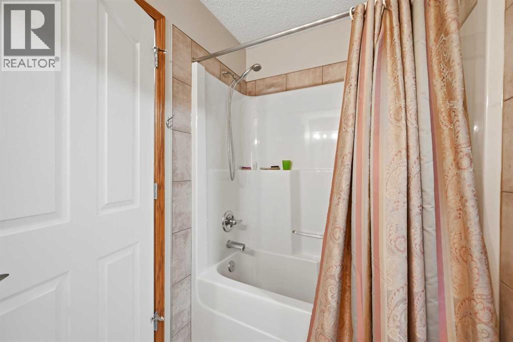 127 Kincora Heights Nw, Calgary, Alberta  T3R 1N9 - Photo 12 - A2302458