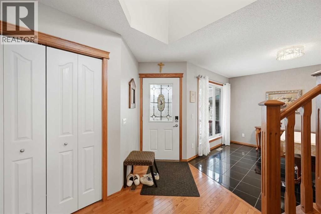 127 Kincora Heights Nw, Calgary, Alberta  T3R 1N9 - Photo 4 - A2302458