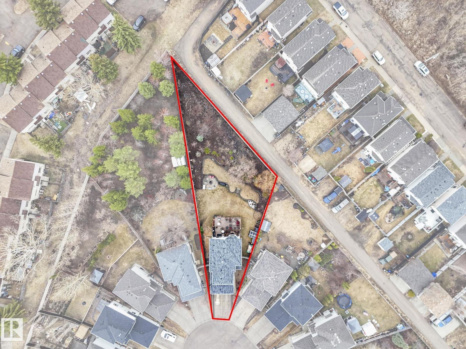 224 Hyndman Cr Nw, Edmonton, Alberta  T5A 5H9 - Photo 2 - E4483907