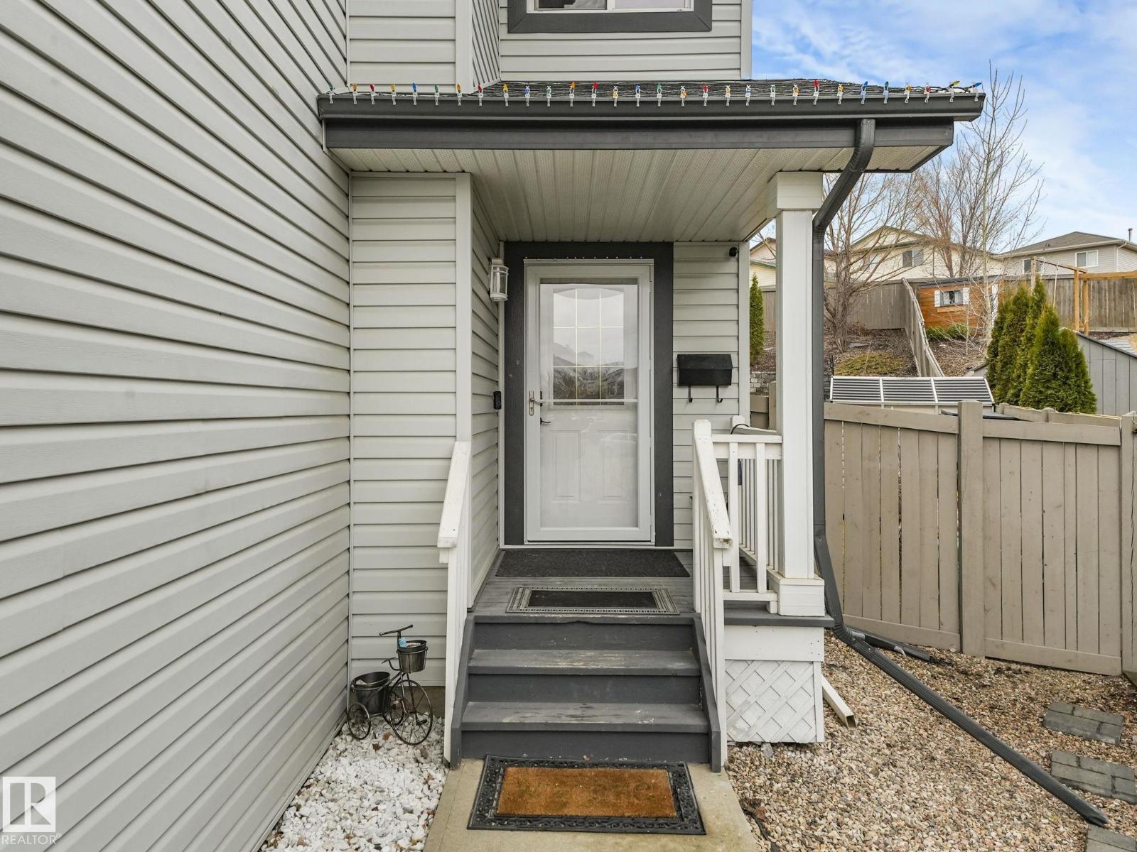 224 Hyndman Cr Nw, Edmonton, Alberta  T5A 5H9 - Photo 3 - E4483907