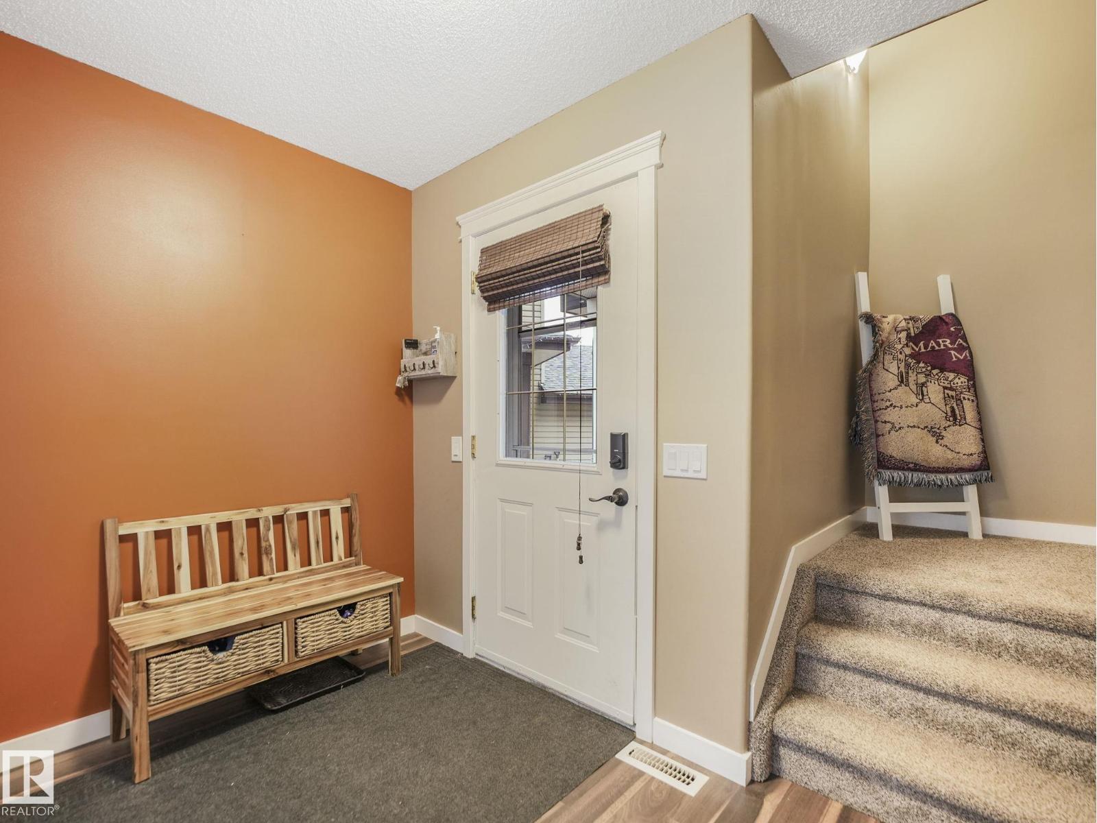 224 Hyndman Cr Nw, Edmonton, Alberta  T5A 5H9 - Photo 4 - E4483907