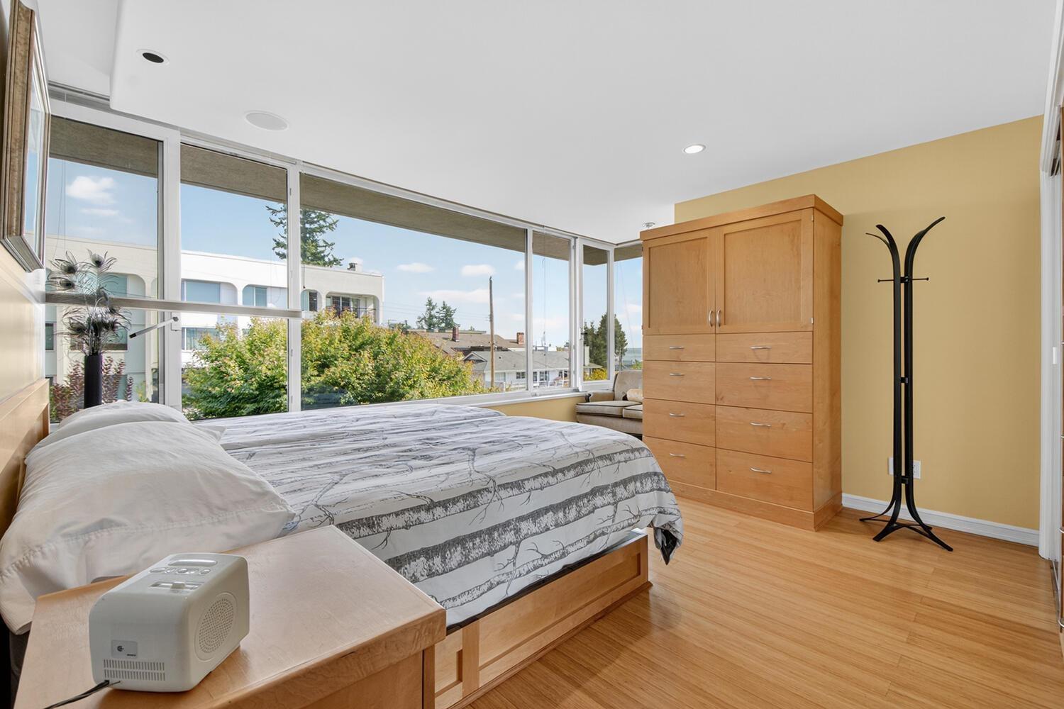 402 15050 Prospect Avenue, White Rock, British Columbia  V4B 2B4 - Photo 11 - R3115407