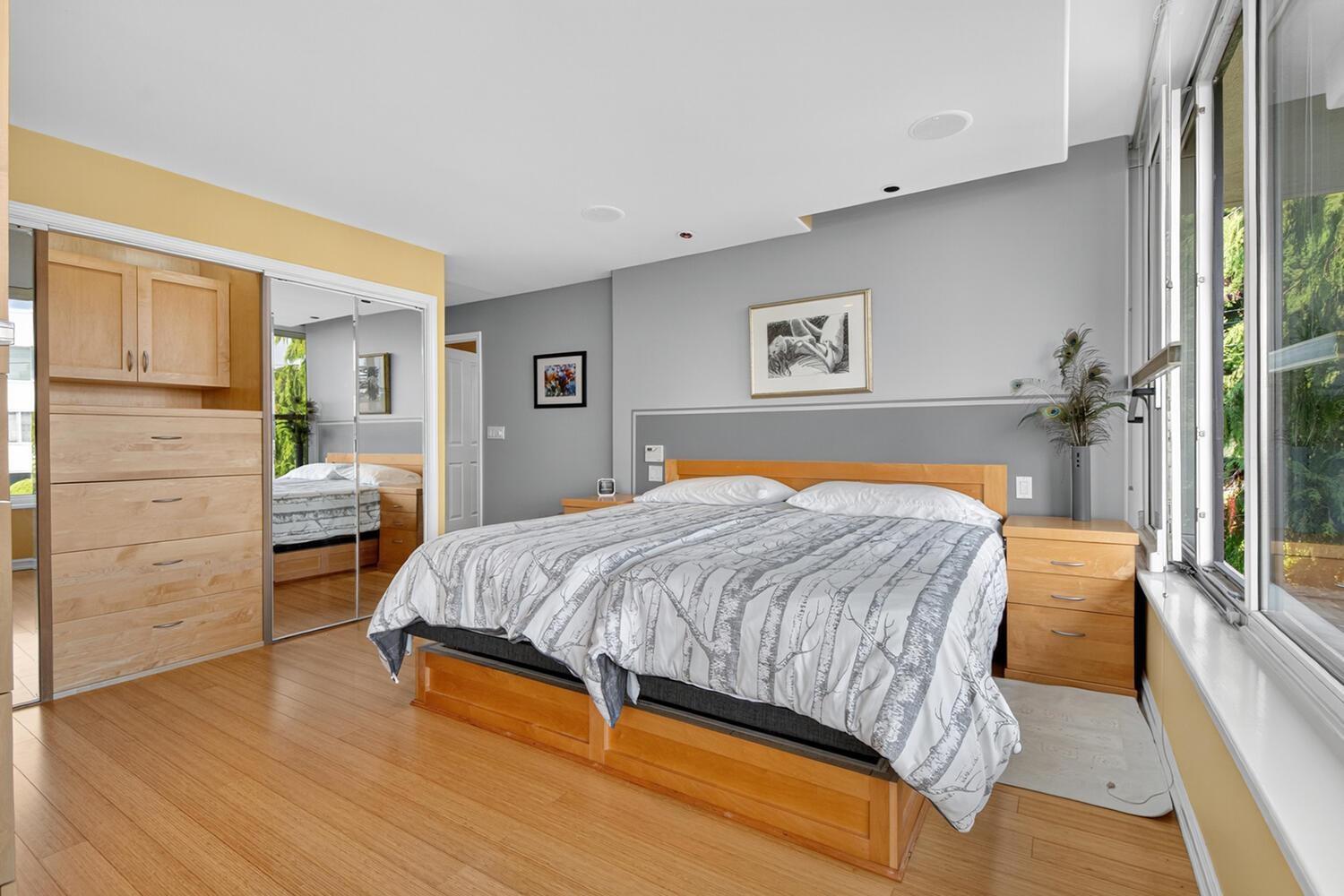 402 15050 Prospect Avenue, White Rock, British Columbia  V4B 2B4 - Photo 12 - R3115407