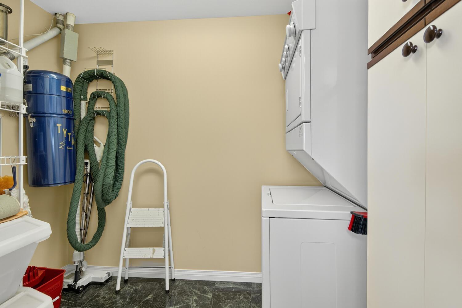 402 15050 Prospect Avenue, White Rock, British Columbia  V4B 2B4 - Photo 18 - R3115407