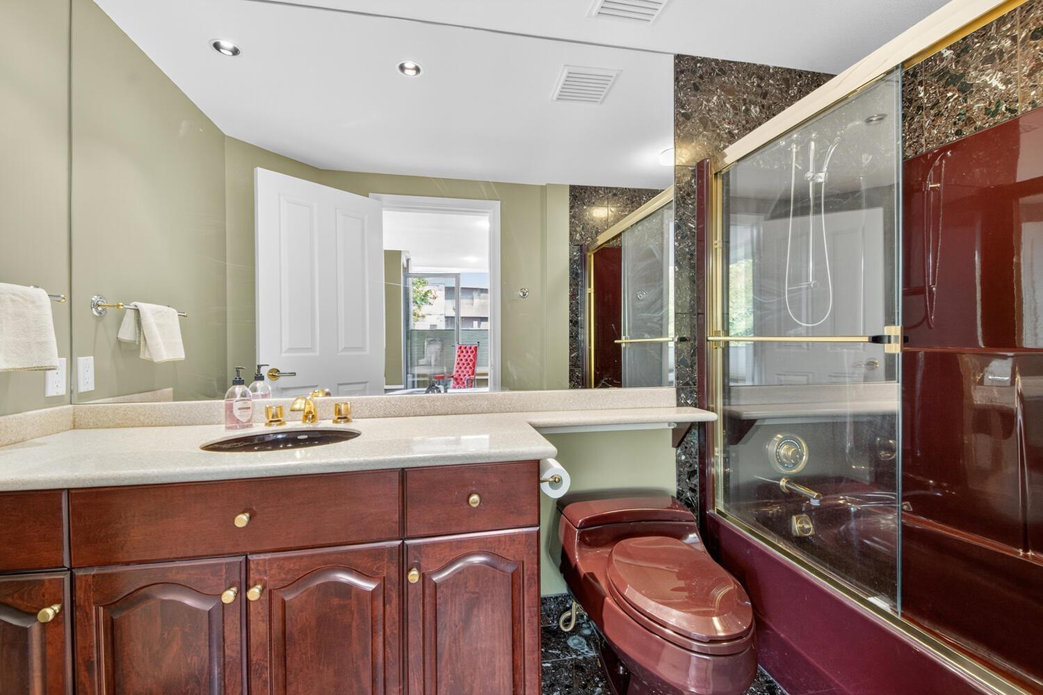 402 15050 Prospect Avenue, White Rock, British Columbia  V4B 2B4 - Photo 19 - R3115407