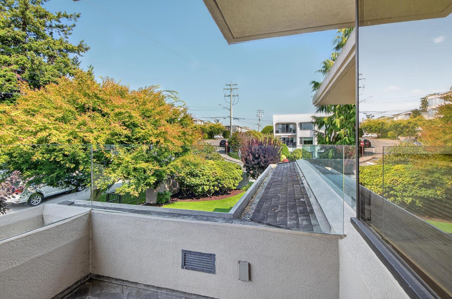 402 15050 Prospect Avenue, White Rock, British Columbia  V4B 2B4 - Photo 28 - R3115407