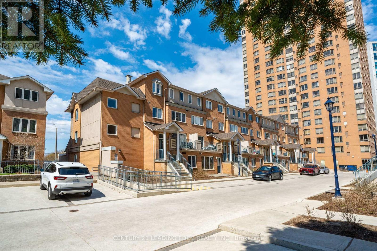 25 - 117 OMNI DRIVE, Toronto, Ontario