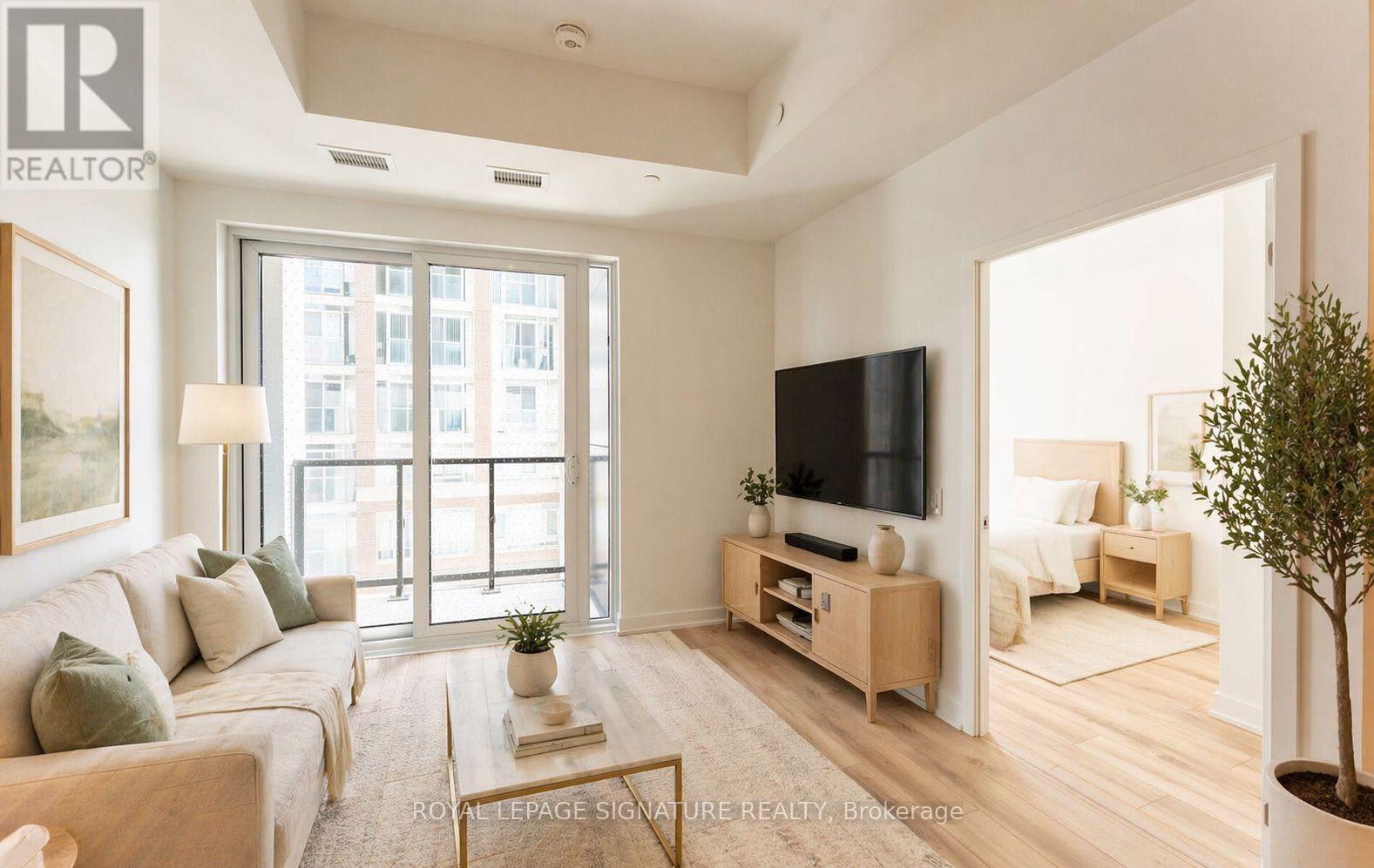 404 - 1660 BLOOR STREET W, Toronto, Ontario