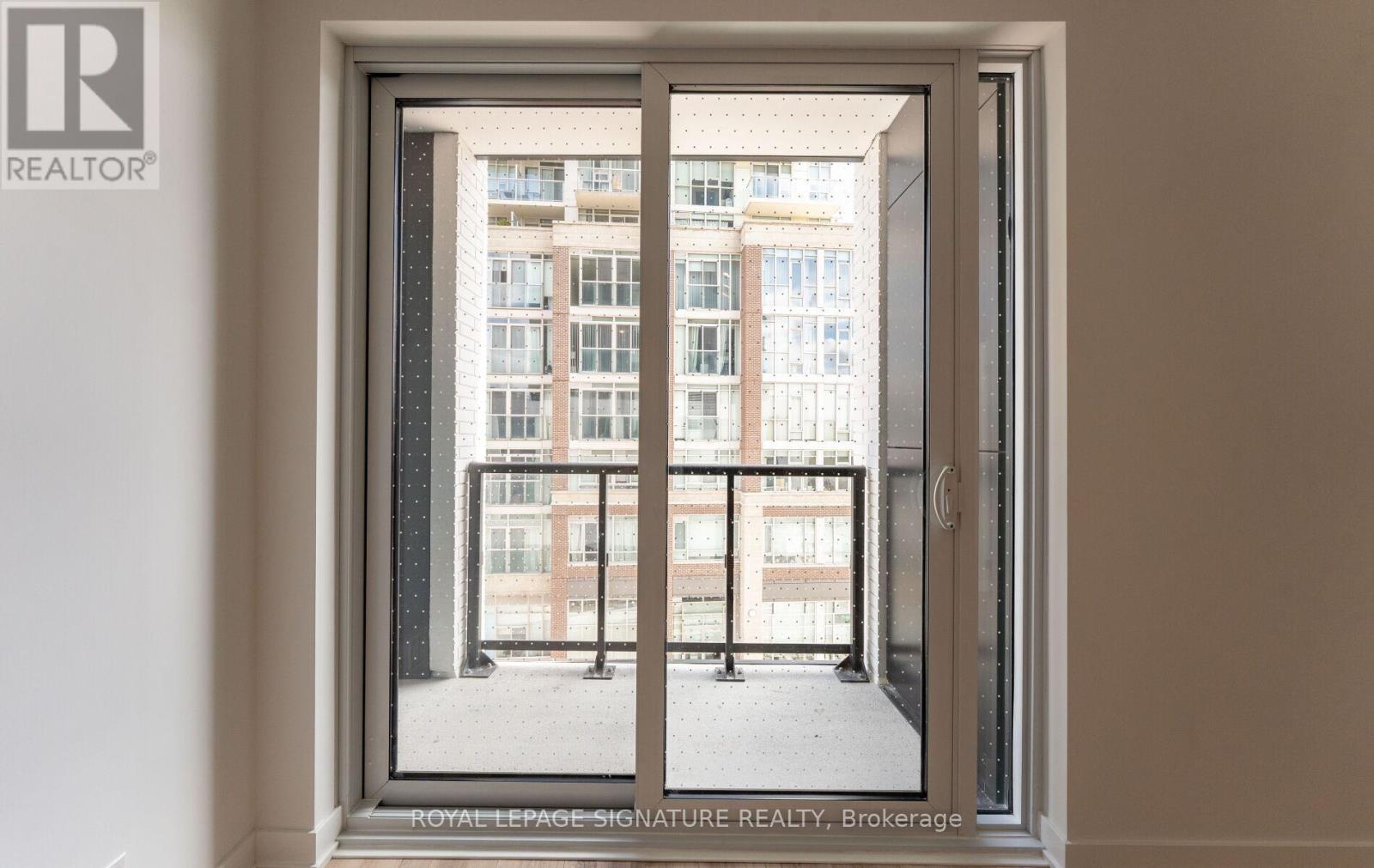 404 - 1660 Bloor Street W, Toronto, Ontario  M6P 1B1 - Photo 24 - W13034154