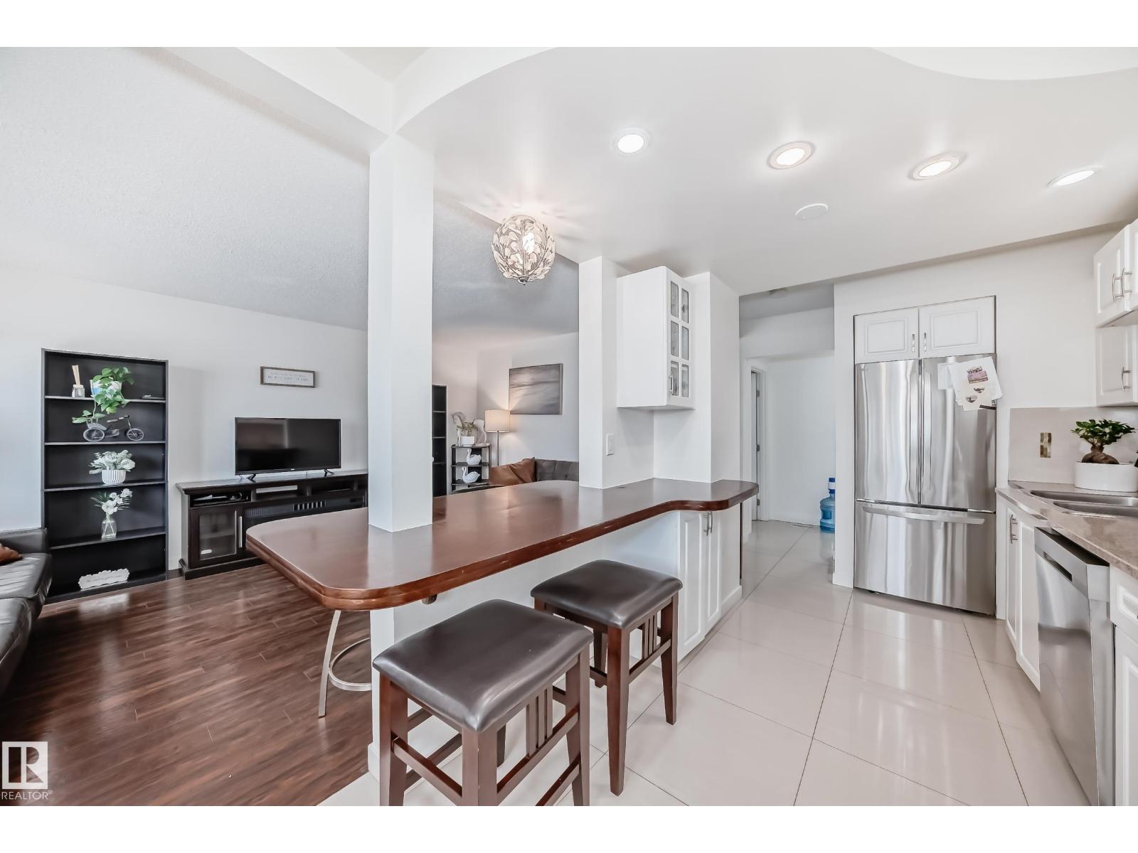 75 AMBERLY CO NW, edmonton, Alberta