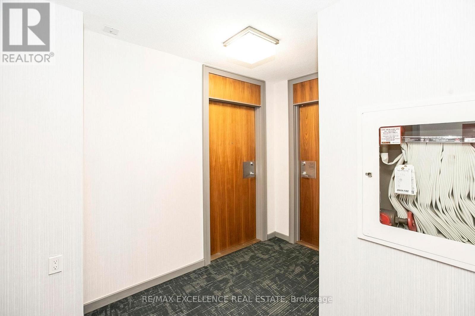 2102 - 33 Elm Drive, Mississauga, Ontario  L5B 4L2 - Photo 10 - W13038512