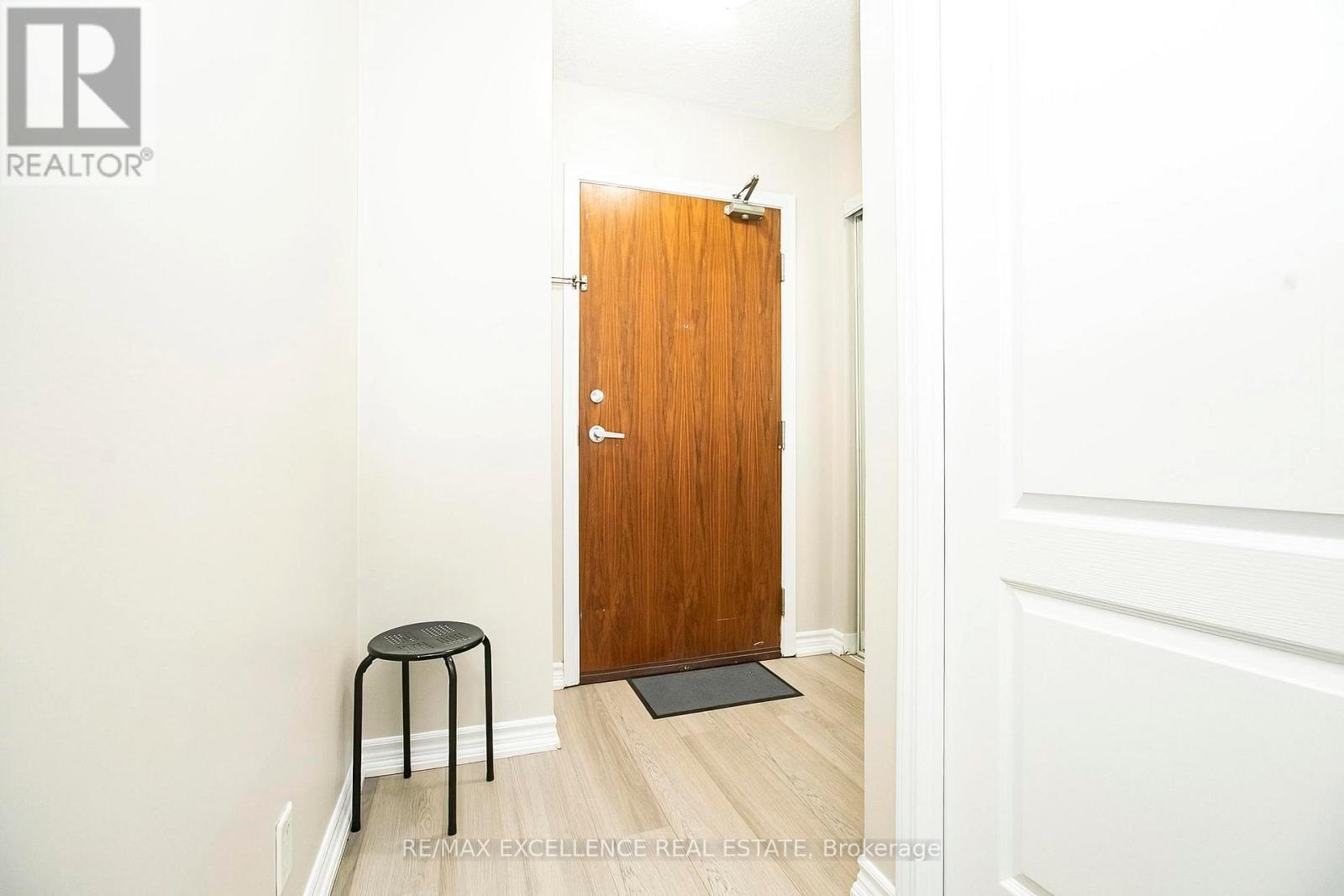 2102 - 33 Elm Drive, Mississauga, Ontario  L5B 4L2 - Photo 13 - W13038512