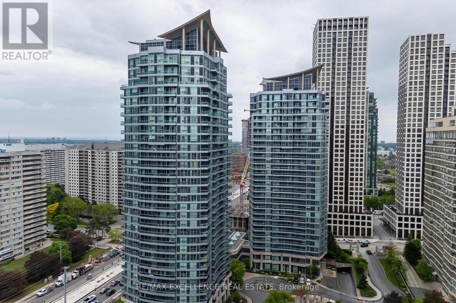 2102 - 33 Elm Drive, Mississauga, Ontario  L5B 4L2 - Photo 2 - W13038512