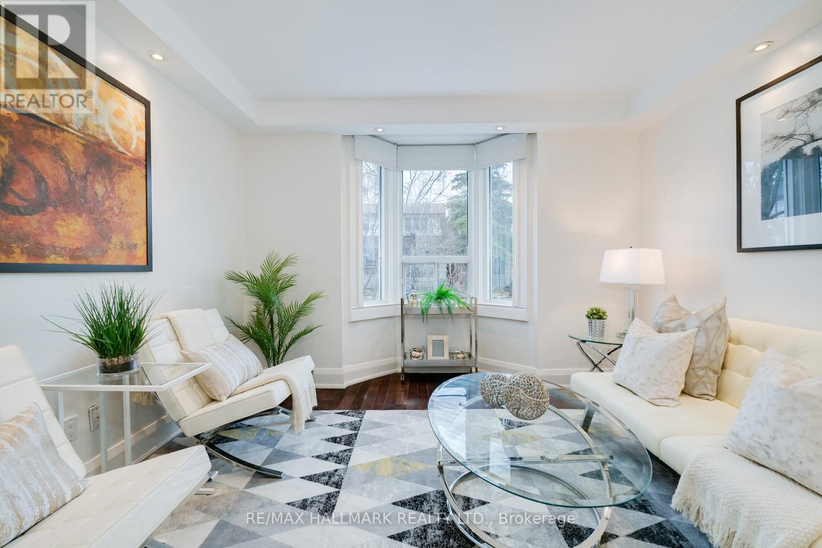 129 Woodfield Road, Toronto, Ontario  M4L 2W5 - Photo 2 - E12991178