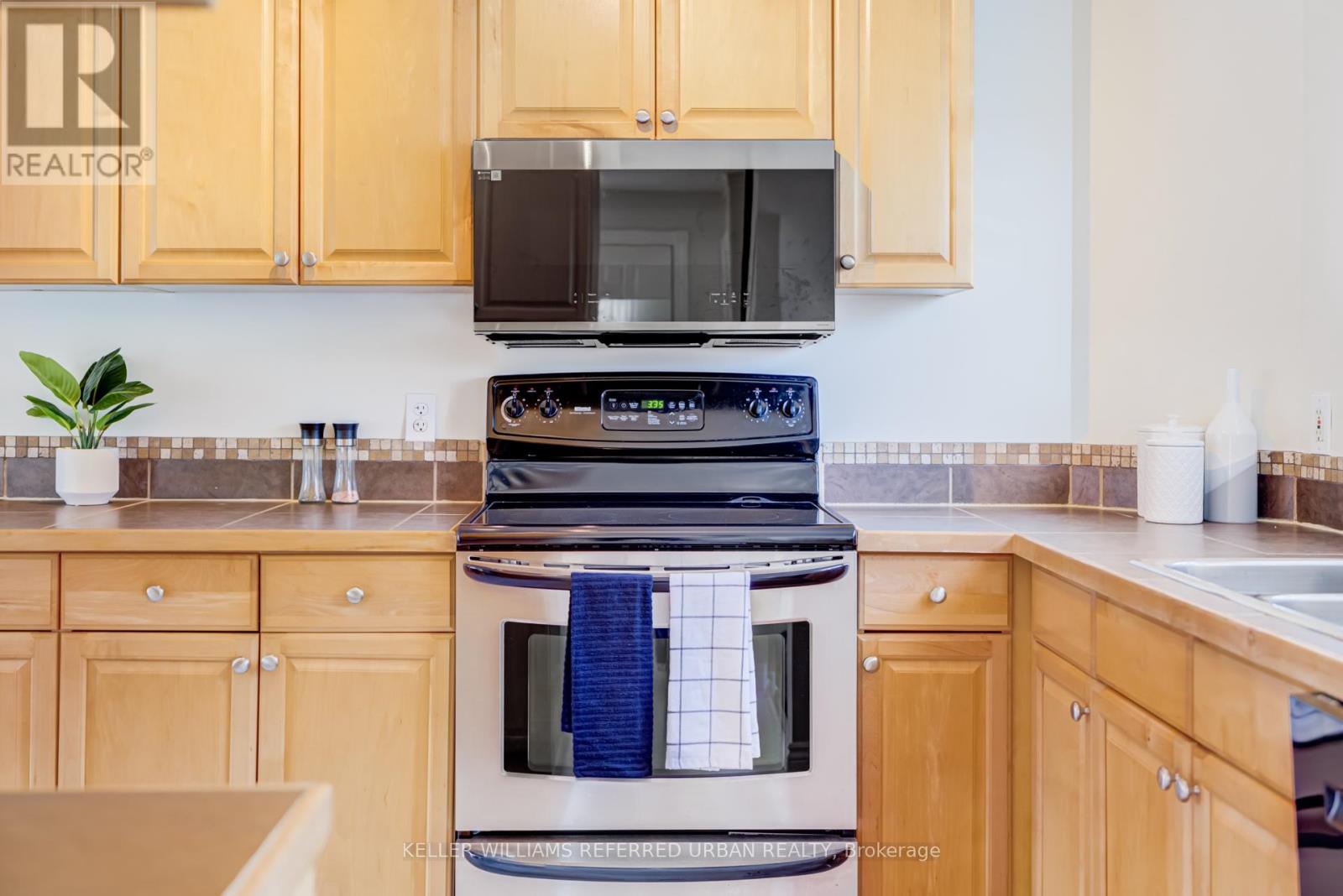 569 Masson Street, Oshawa, Ontario  L1G 5A2 - Photo 12 - E13038428