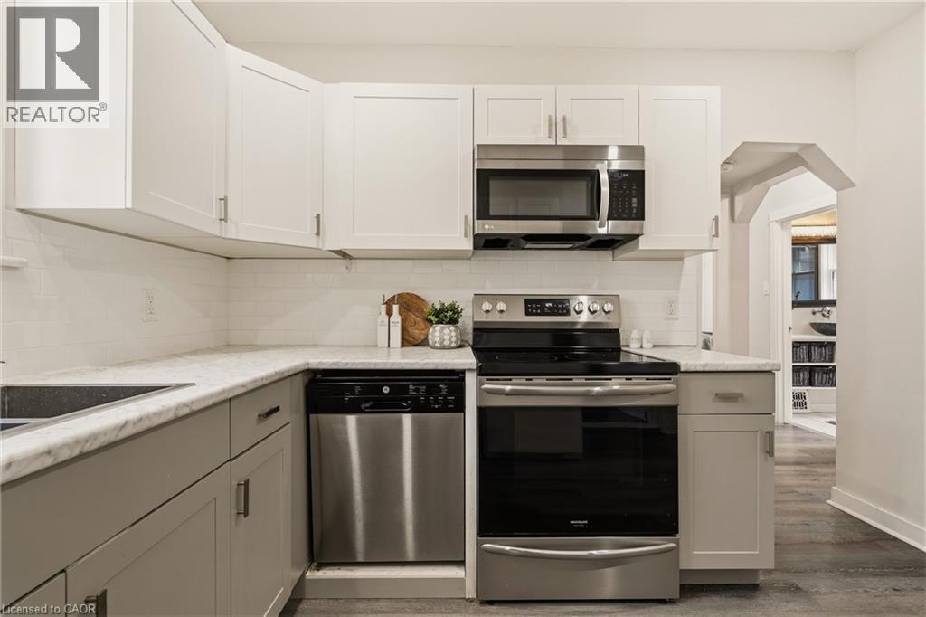 148 Huxley Avenue S, Hamilton, Ontario  L8K 2R1 - Photo 15 - 40823446