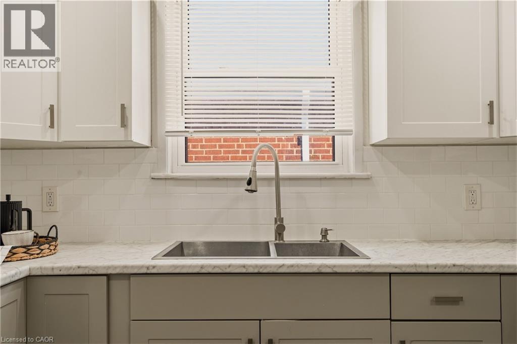 148 Huxley Avenue S, Hamilton, Ontario  L8K 2R1 - Photo 18 - 40823446