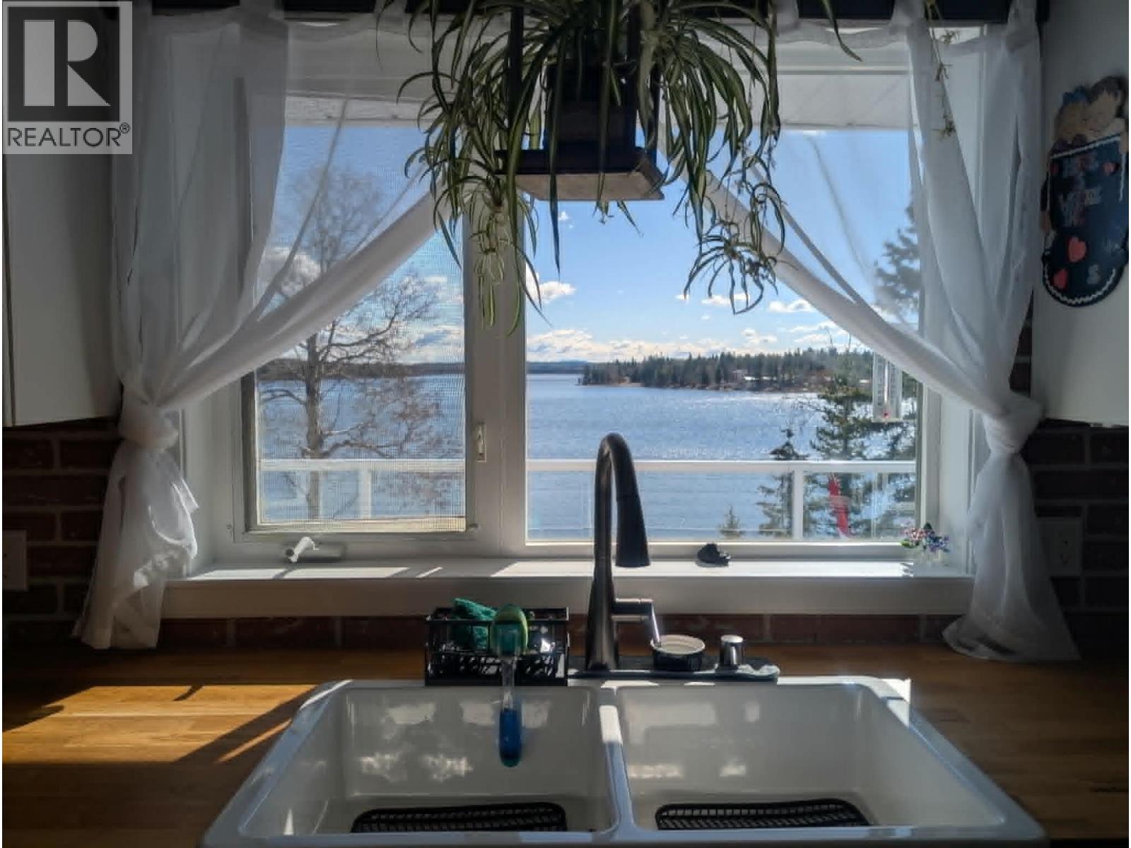 2448 Clara Road, 150 Mile House, British Columbia  V0K 2G0 - Photo 19 - R3097640