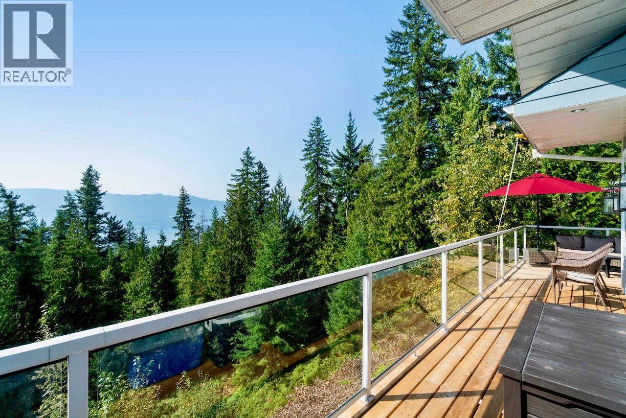 7660 Lichen Road, Anglemont, British Columbia  V0E 1M8 - Photo 19 - 10384254