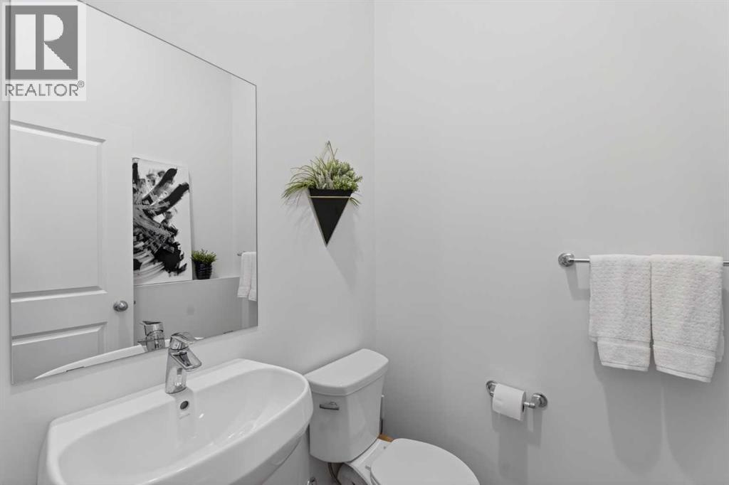 29 Carringvue Way Nw, Calgary, Alberta  T3P 1K9 - Photo 17 - A2298221