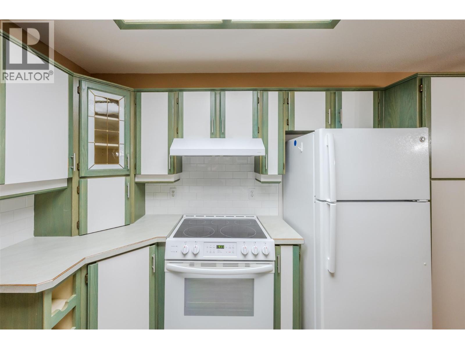 3426 Hemlock Street Unit# 203, Penticton, British Columbia  V2A 8K1 - Photo 6 - 10384731