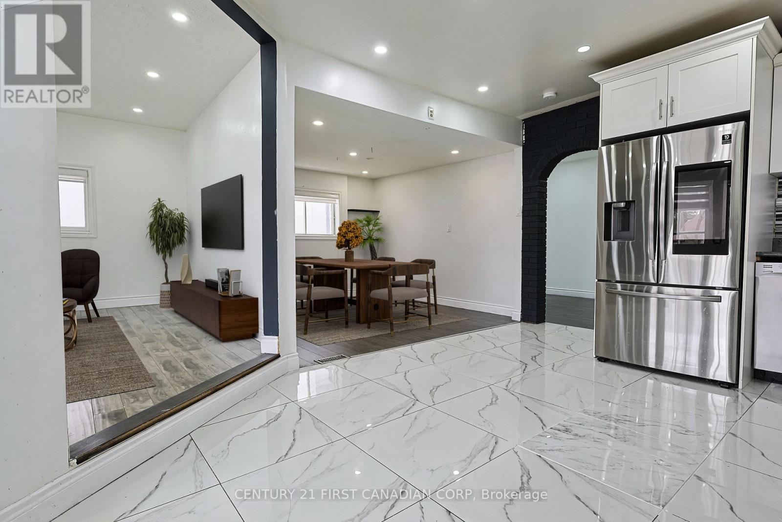 201 Emerson Avenue, London South, Ontario  N5Z 3L5 - Photo 8 - X13038528