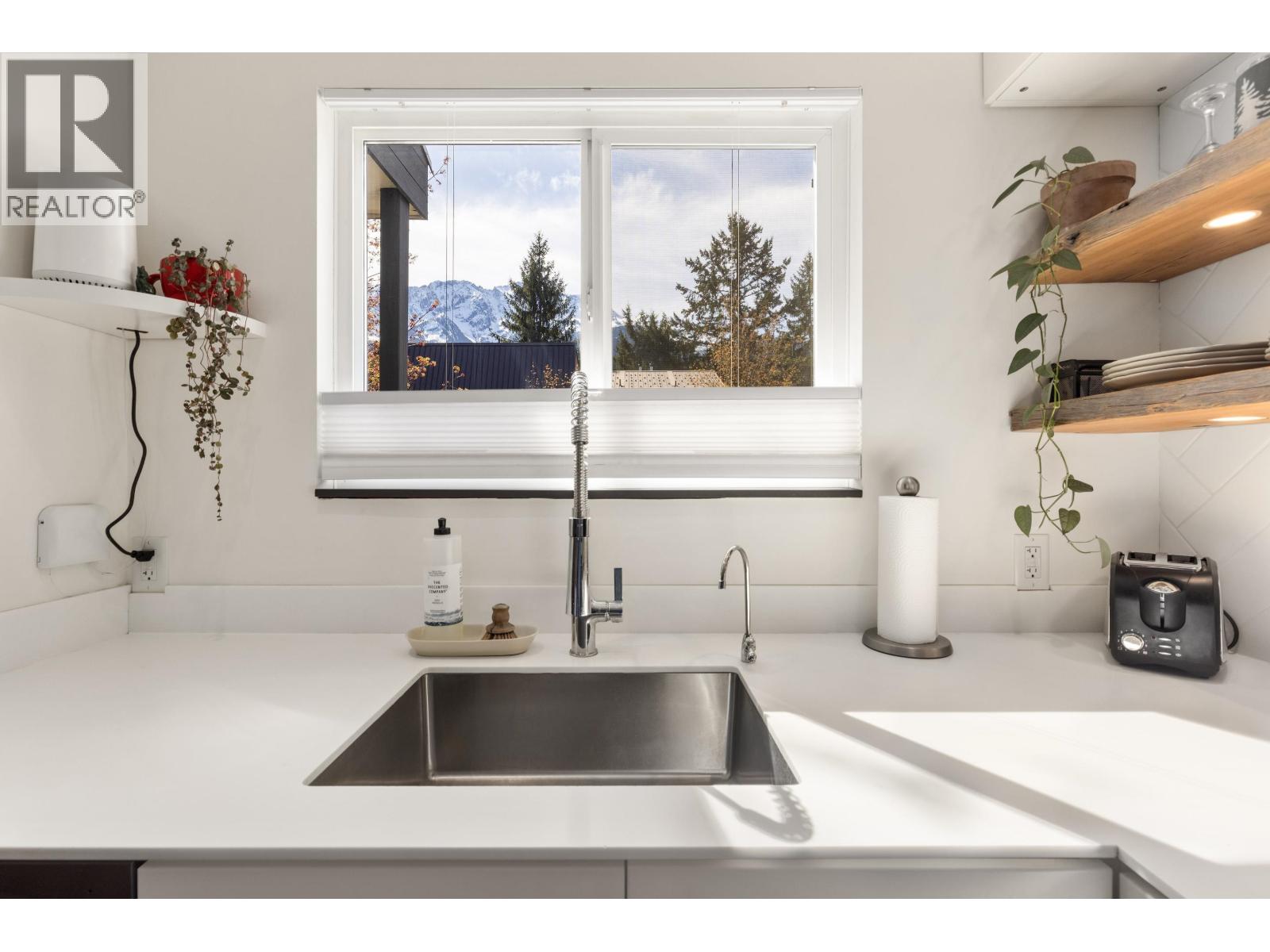 3 1470 Laurel Street, Pemberton, British Columbia  V0N 2L1 - Photo 7 - R3115382