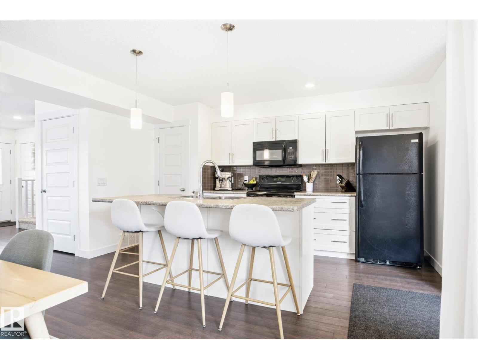 2061 Trumpeter Wy Nw, Edmonton, Alberta  T5S 0E7 - Photo 11 - E4483839