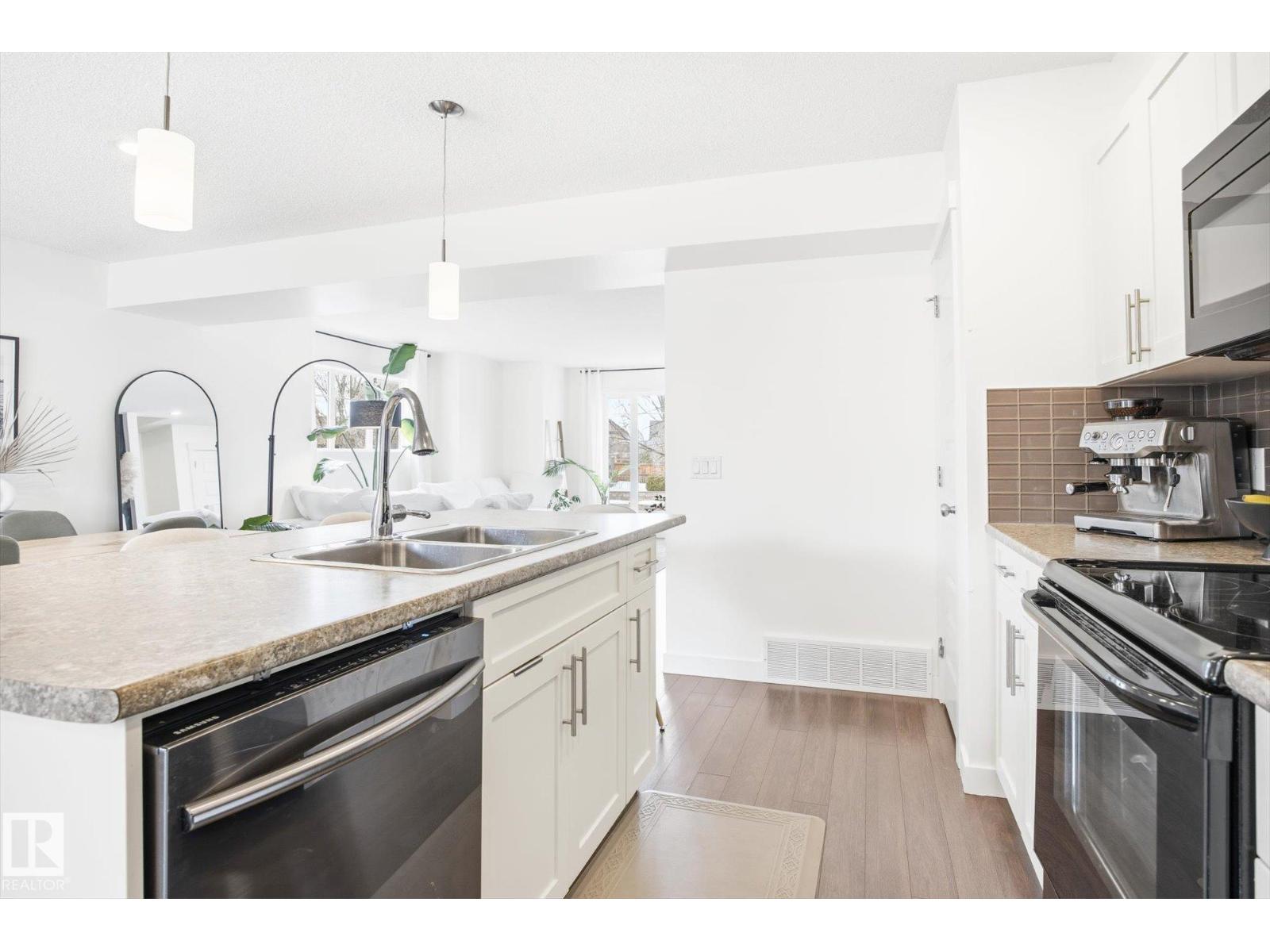 2061 Trumpeter Wy Nw, Edmonton, Alberta  T5S 0E7 - Photo 14 - E4483839