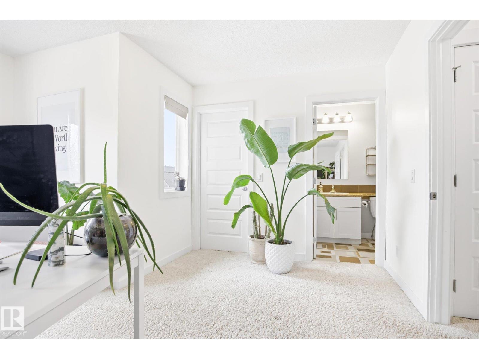 2061 Trumpeter Wy Nw, Edmonton, Alberta  T5S 0E7 - Photo 23 - E4483839