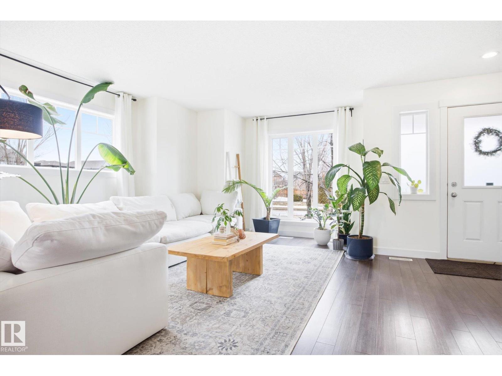 2061 Trumpeter Wy Nw, Edmonton, Alberta  T5S 0E7 - Photo 6 - E4483839