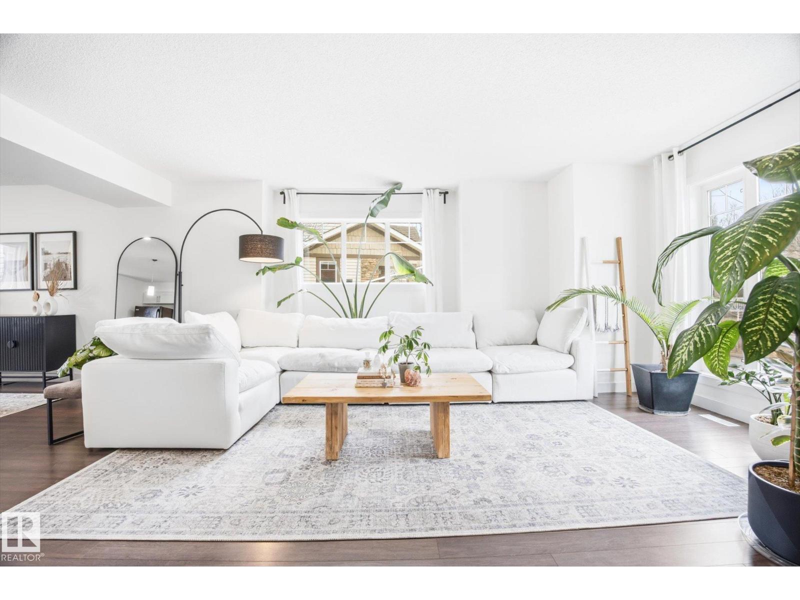 2061 Trumpeter Wy Nw, Edmonton, Alberta  T5S 0E7 - Photo 7 - E4483839