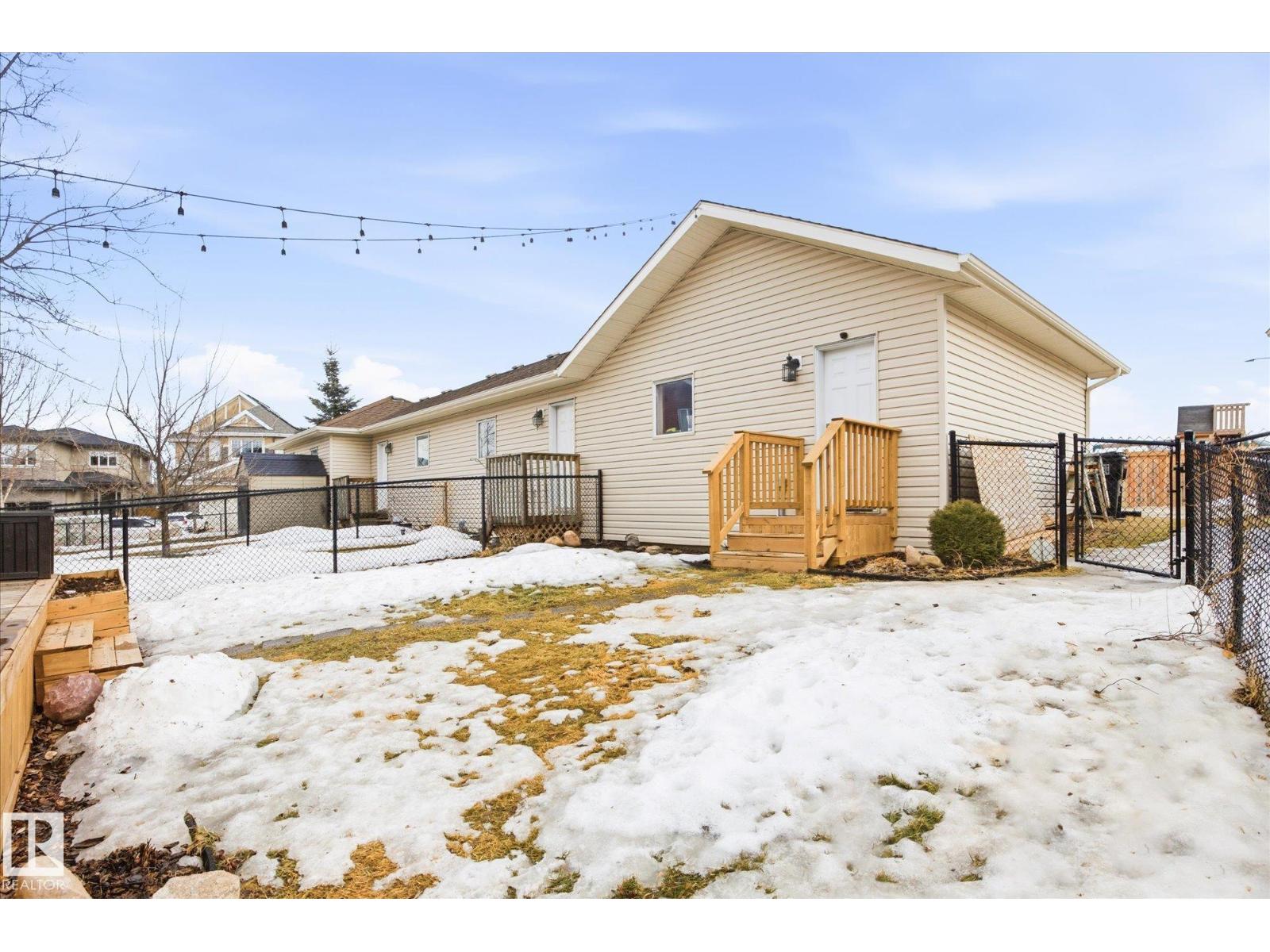 2061 Trumpeter Wy Nw, Edmonton, Alberta  T5S 0E7 - Photo 34 - E4483839