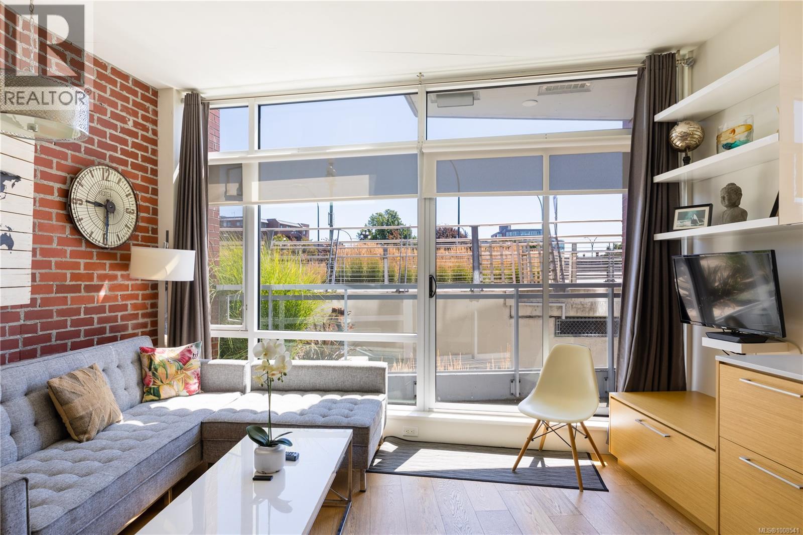 M11 456 Pandora Ave, Victoria, British Columbia  V8W 3C6 - Photo 14 - 1008541