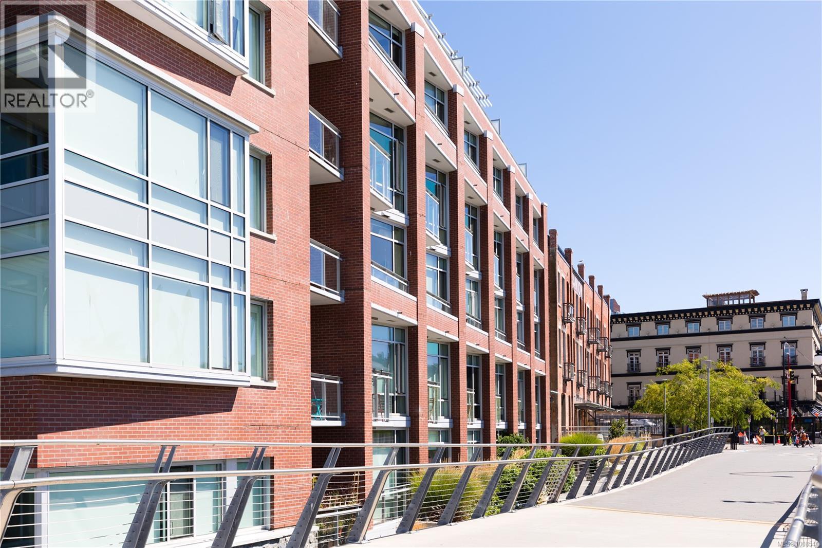 M11 456 Pandora Ave, Victoria, British Columbia  V8W 3C6 - Photo 3 - 1008541