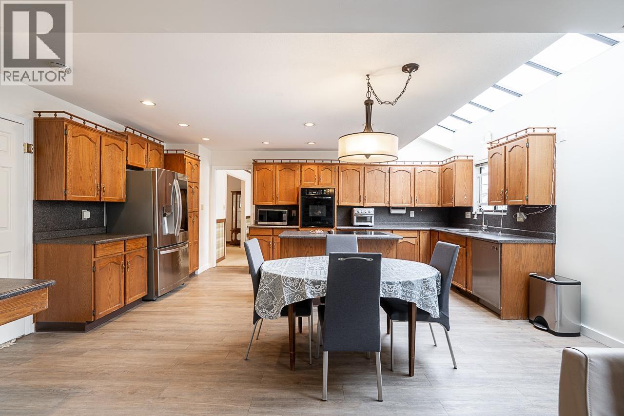 2235 W 16th Avenue, Vancouver, British Columbia  V6K 3B4 - Photo 30 - R3115412