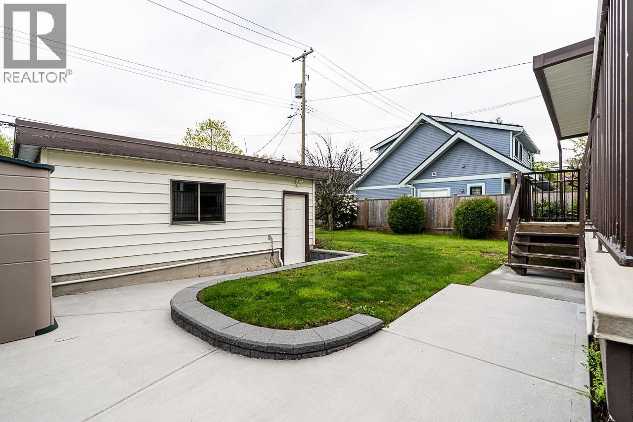 2235 W 16th Avenue, Vancouver, British Columbia  V6K 3B4 - Photo 31 - R3115412