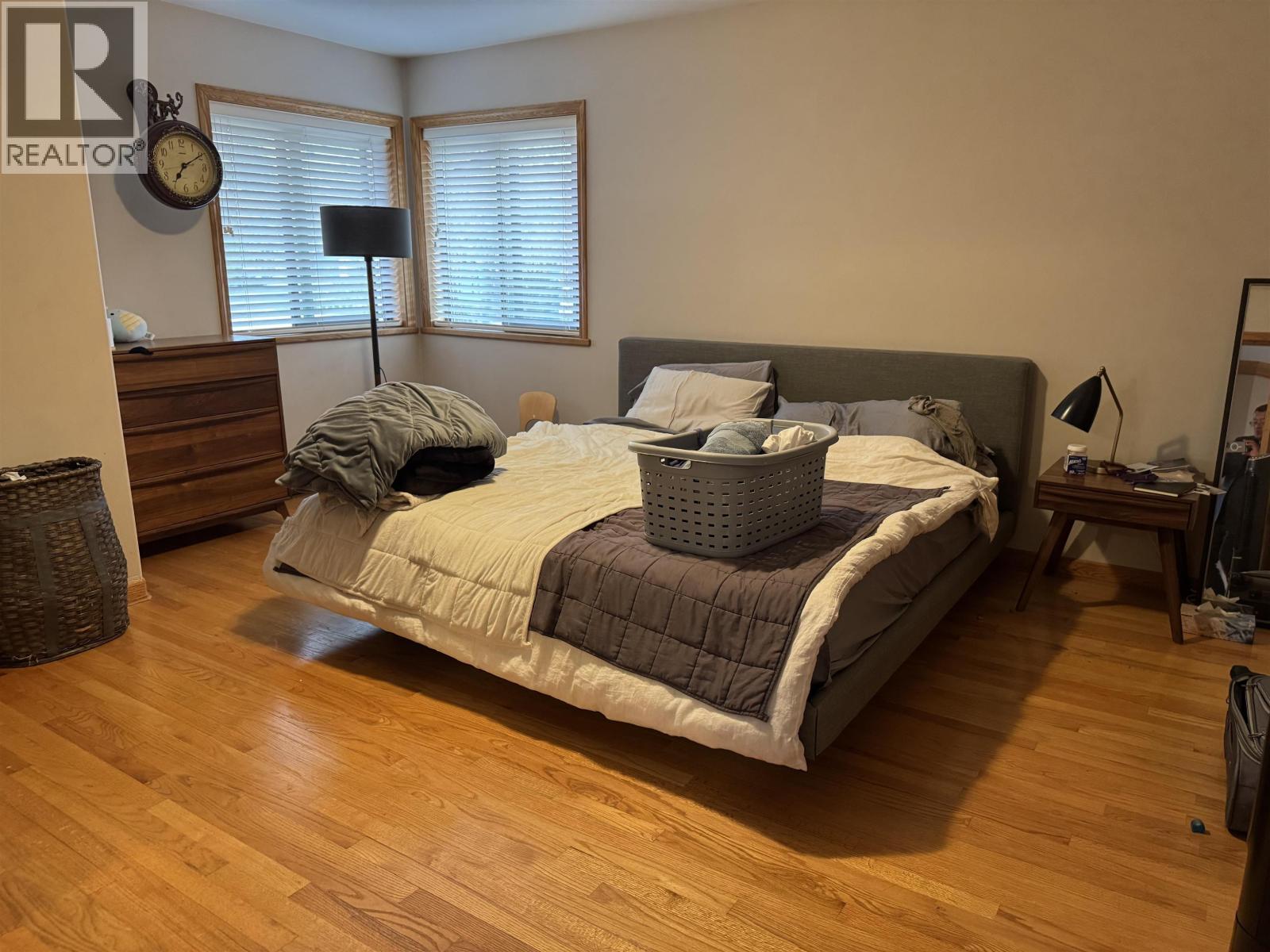 Main&above Lvl 6921 Grant Place, Burnaby, British Columbia  V5B 4X4 - Photo 12 - R3115413