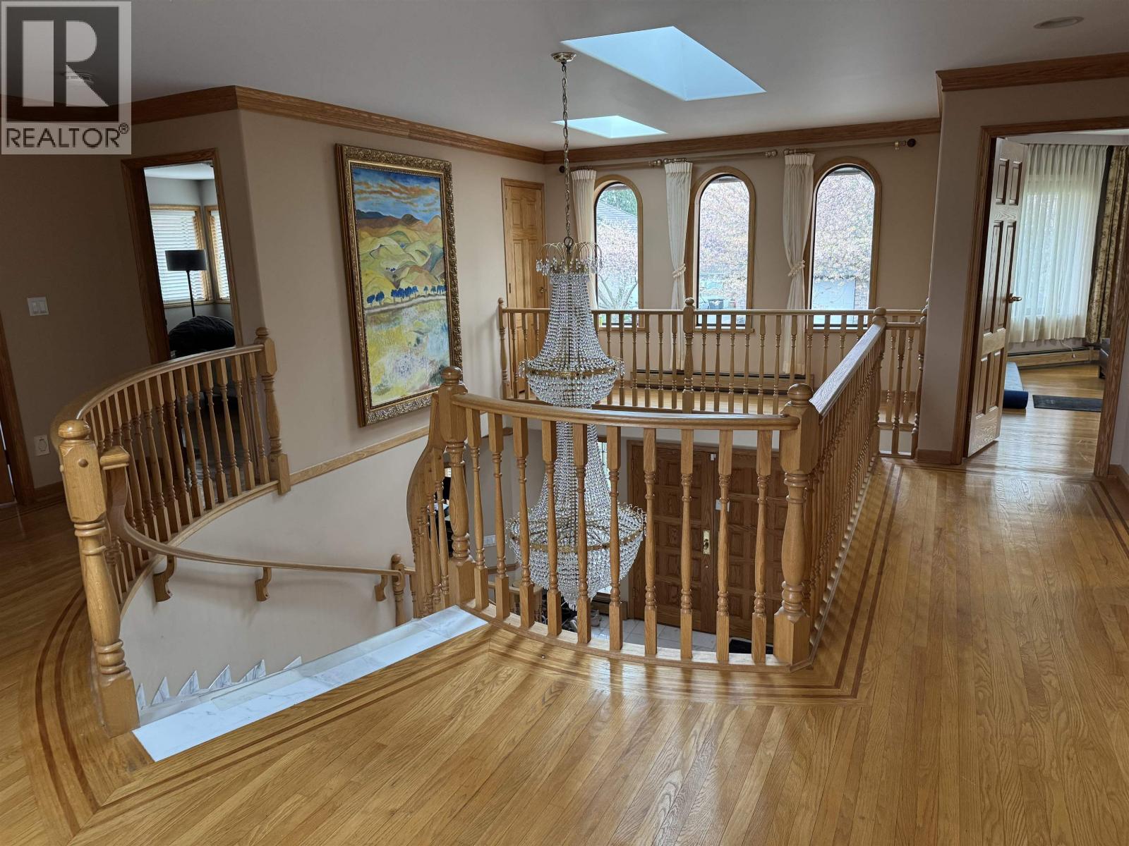 Main&above Lvl 6921 Grant Place, Burnaby, British Columbia  V5B 4X4 - Photo 13 - R3115413