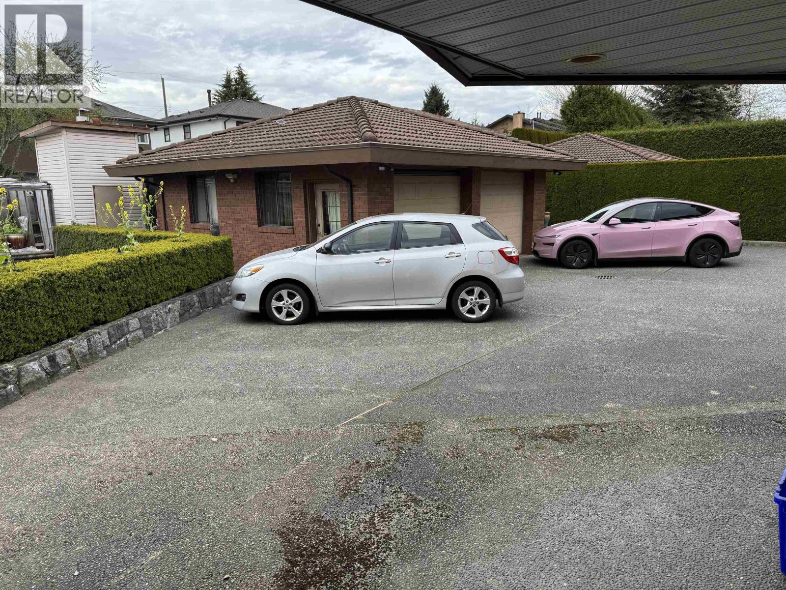 Main&above Lvl 6921 Grant Place, Burnaby, British Columbia  V5B 4X4 - Photo 14 - R3115413