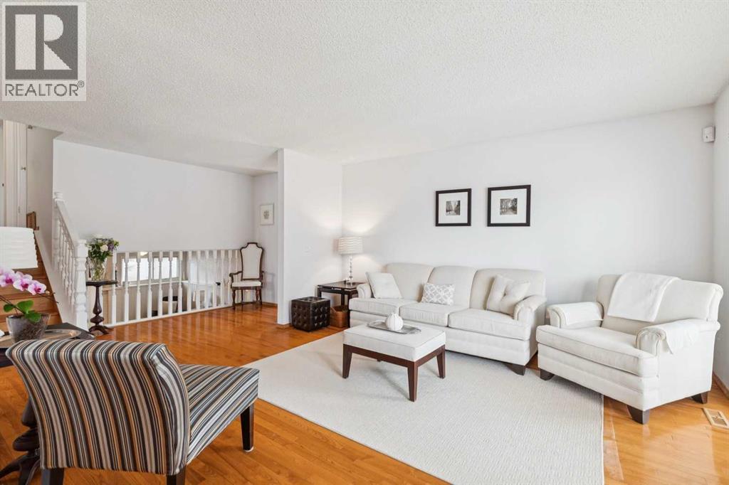 87 Edforth Road Nw, Calgary, Alberta  T3A 3V8 - Photo 5 - A2304186