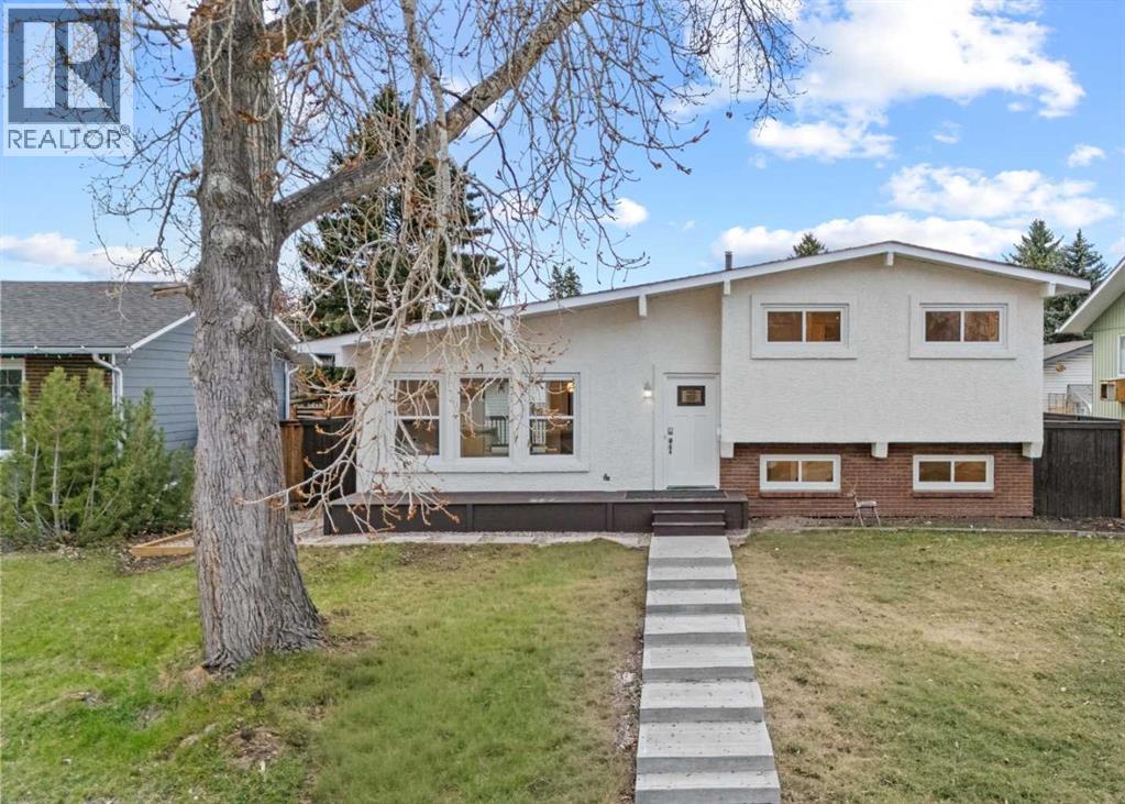 212 Queen Anne Road SE, Calgary, Alberta