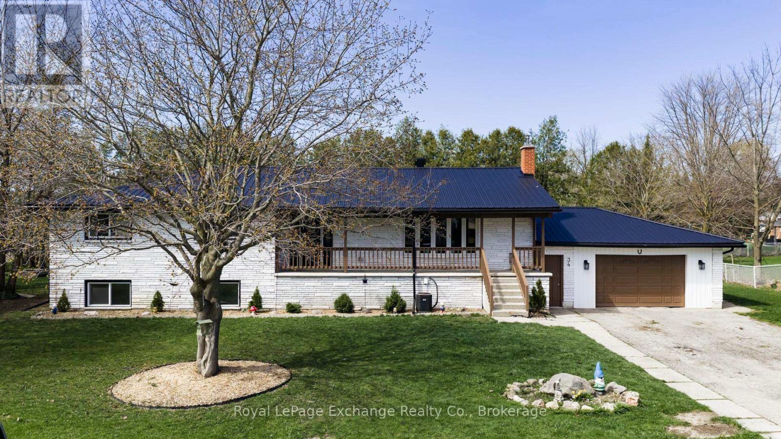 34 QUEEN AVENUE, Bluewater, Ontario