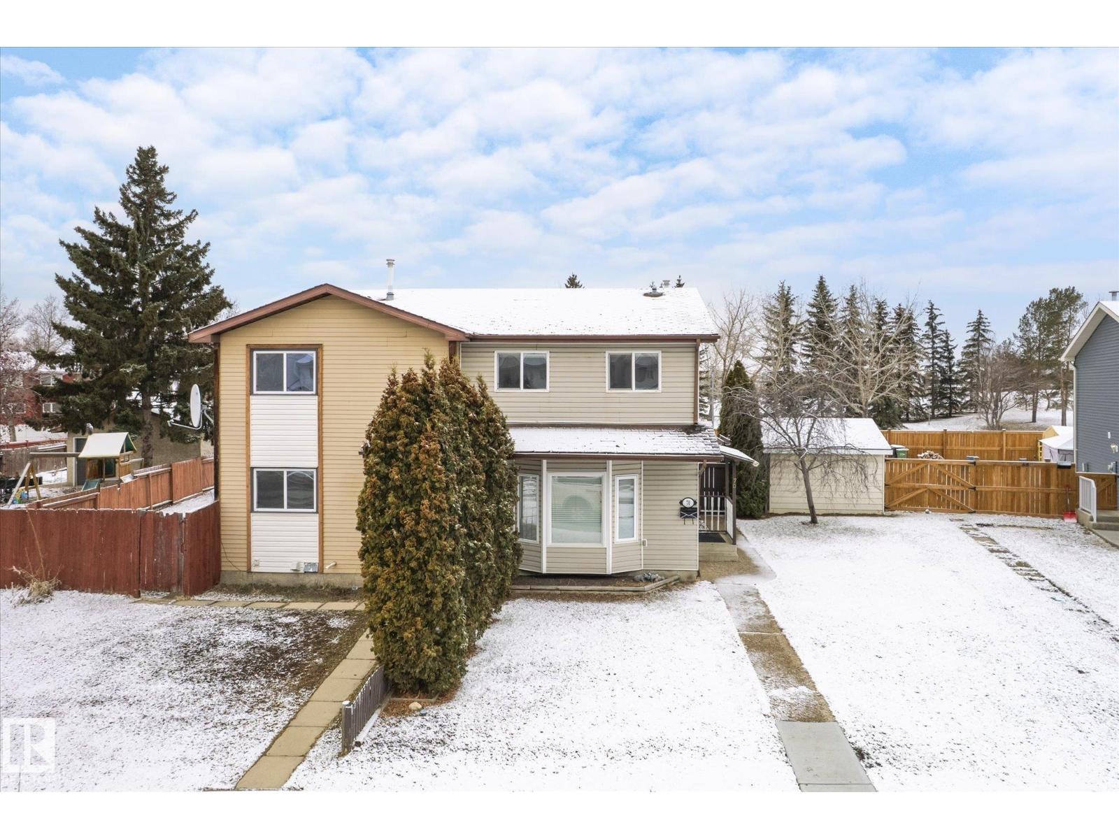 70 Stirling Rd Nw Nw, Edmonton, Alberta  T5X 4C3 - Photo 2 - E4483912