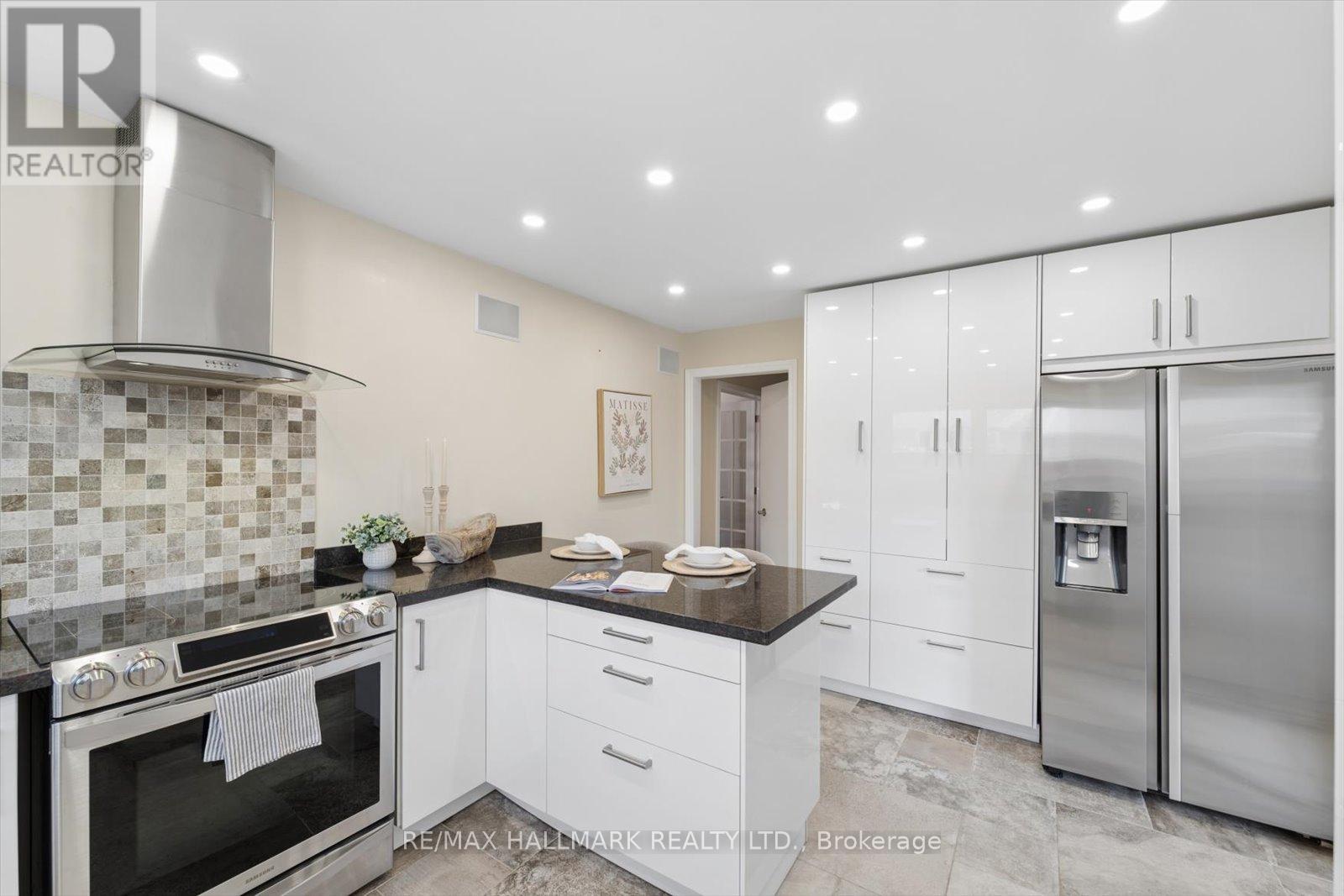 1156 Gloucester Square, Pickering, Ontario  L1V 3P6 - Photo 11 - E13038534