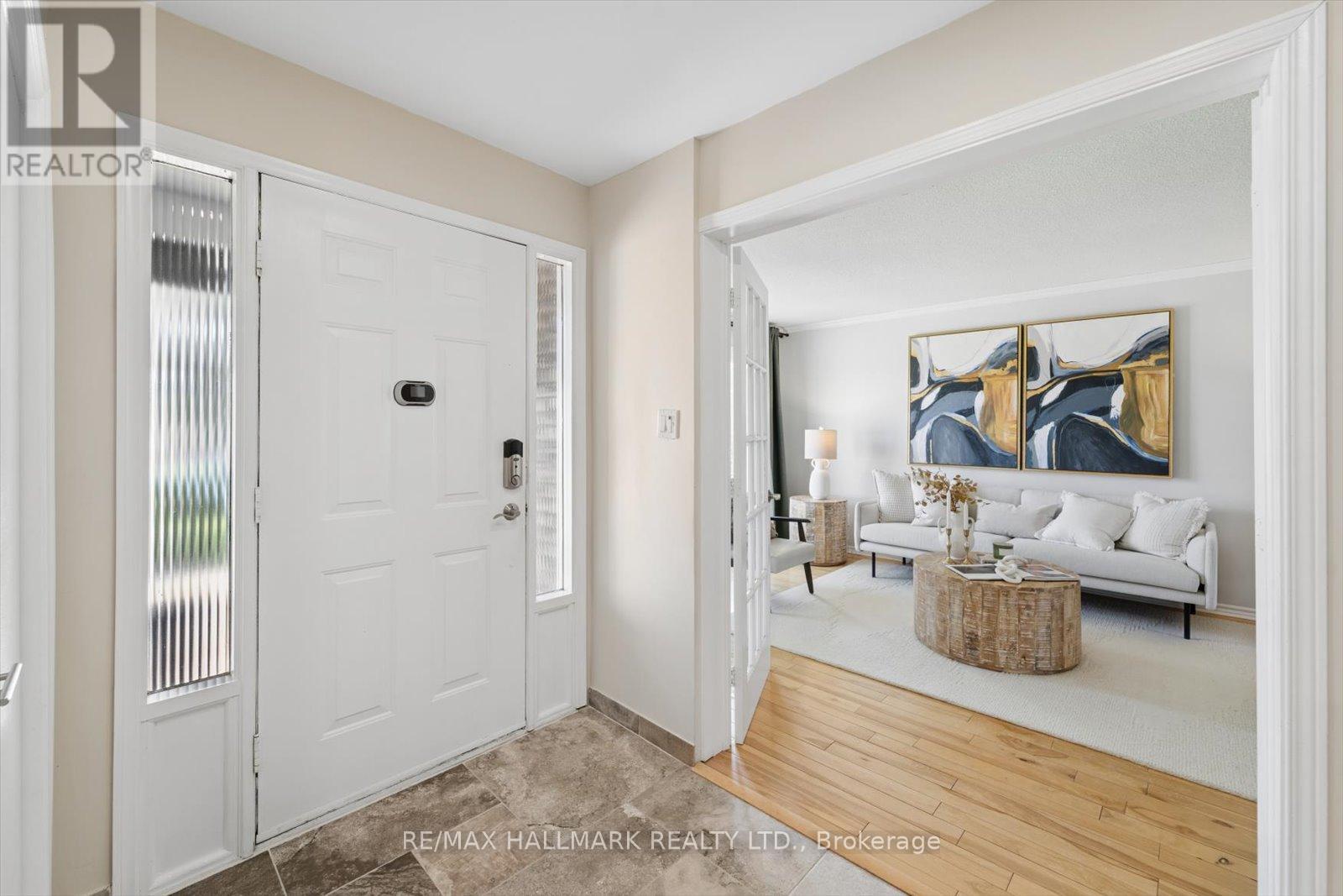 1156 Gloucester Square, Pickering, Ontario  L1V 3P6 - Photo 3 - E13038534