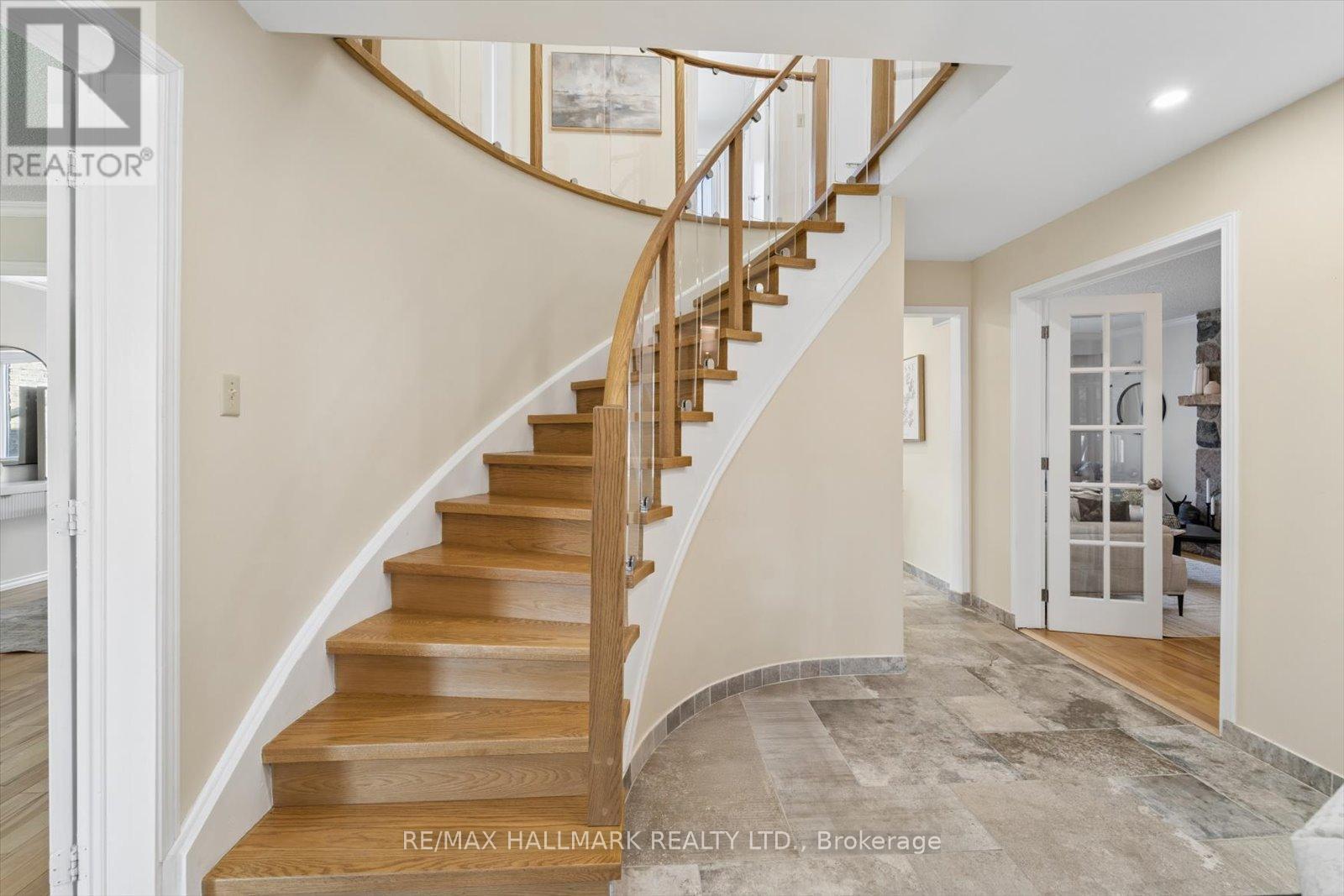 1156 Gloucester Square, Pickering, Ontario  L1V 3P6 - Photo 5 - E13038534